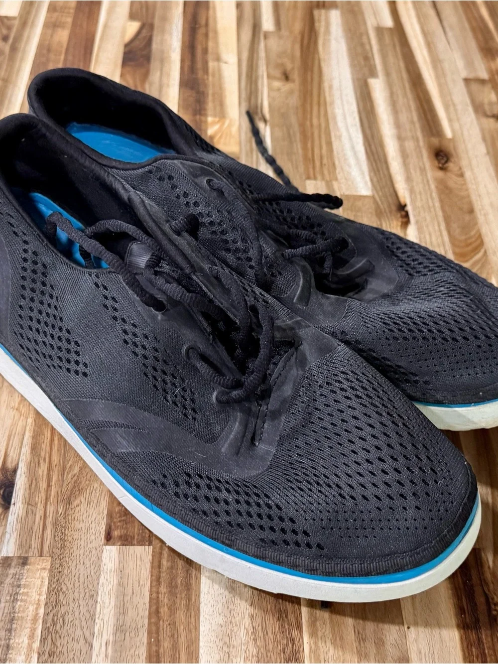 Quiksilver Black Knit Water Sneakers with Blue Accent 13